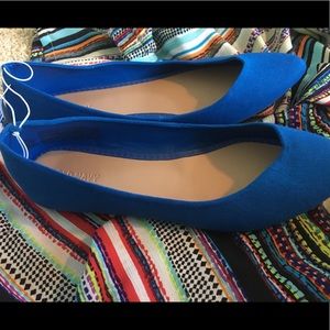 Old Navy suede flats! NWT